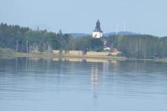 By-Kyrka-sett-från-Bysjön